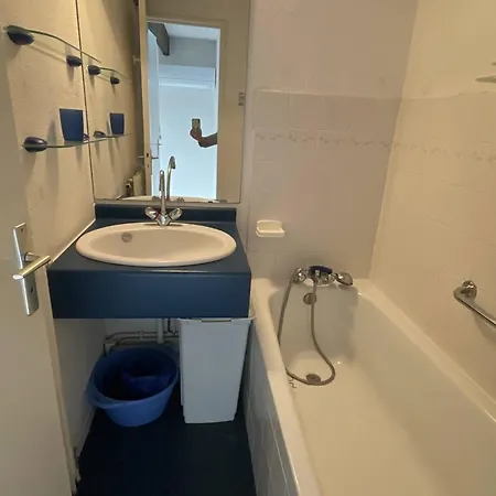 Climatisee Proche Avec Parking Au Cap D'agde - Fr-1-723-144 فيلة آجد